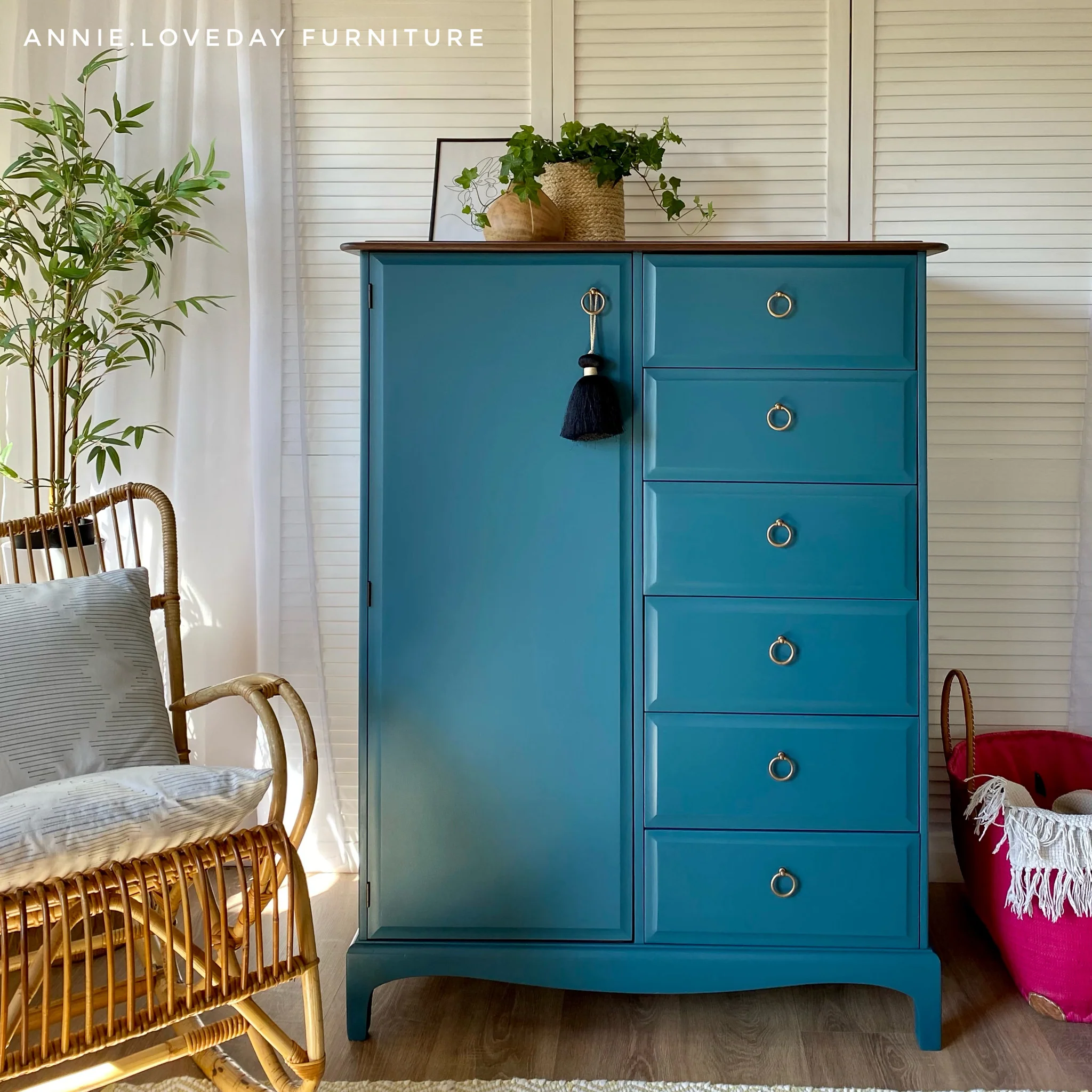 Dixie Belle Antebellum Blue Chalk Mineral Paint | Furniture Paint - Image 3