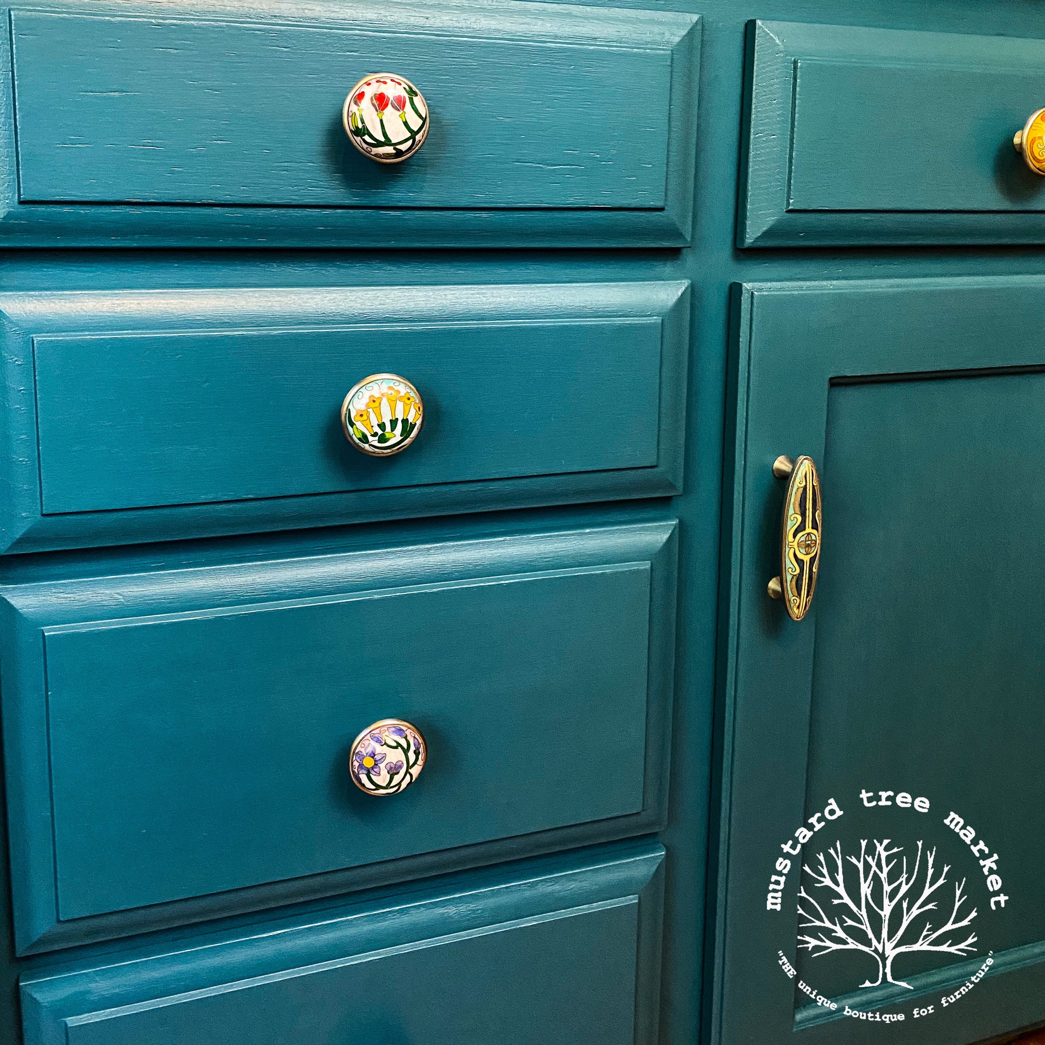 Dixie Belle Antebellum Blue Chalk Mineral Paint | Furniture Paint - Image 6
