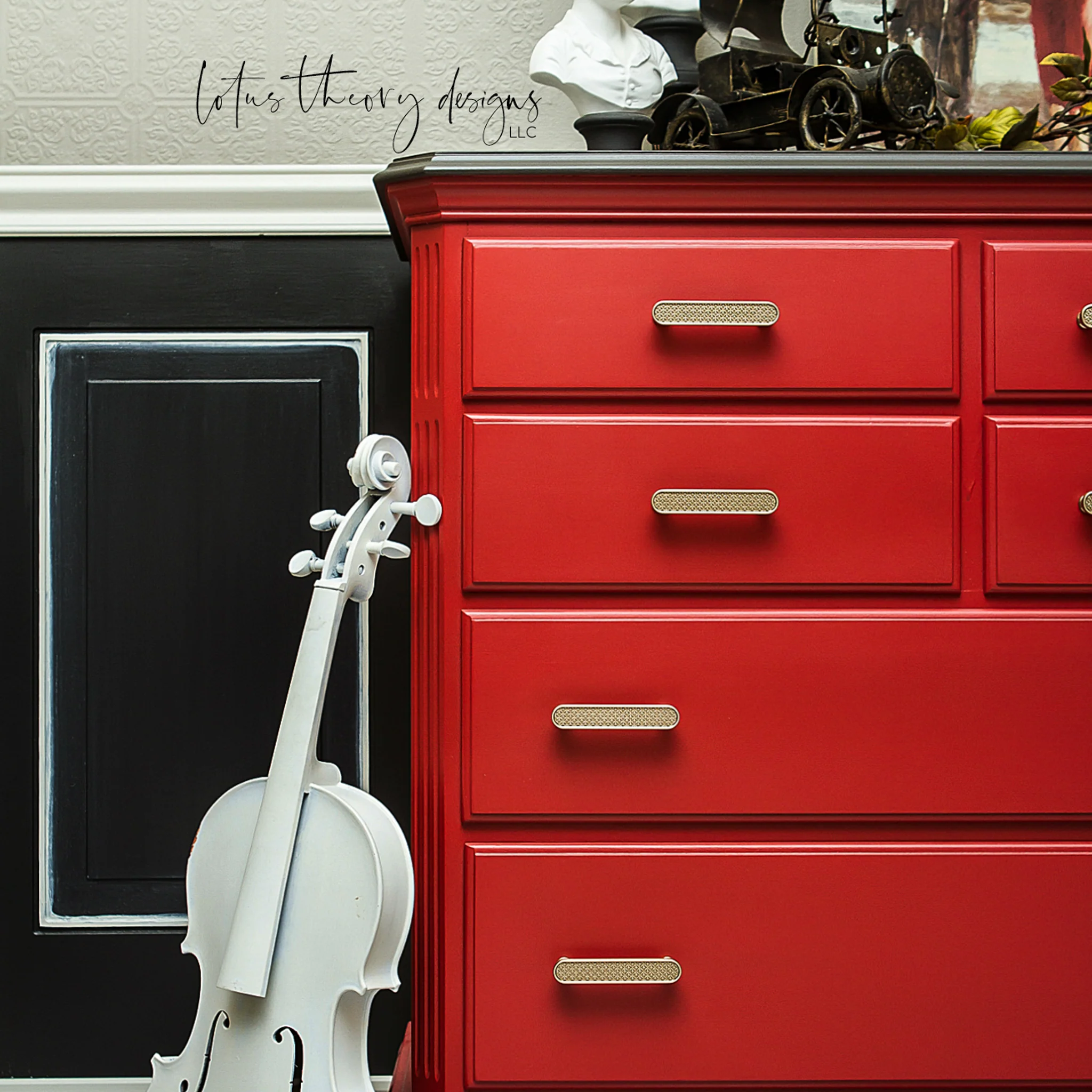 Dixie Belle Barn Red Chalk Mineral Paint | Furniture Paint - Image 3
