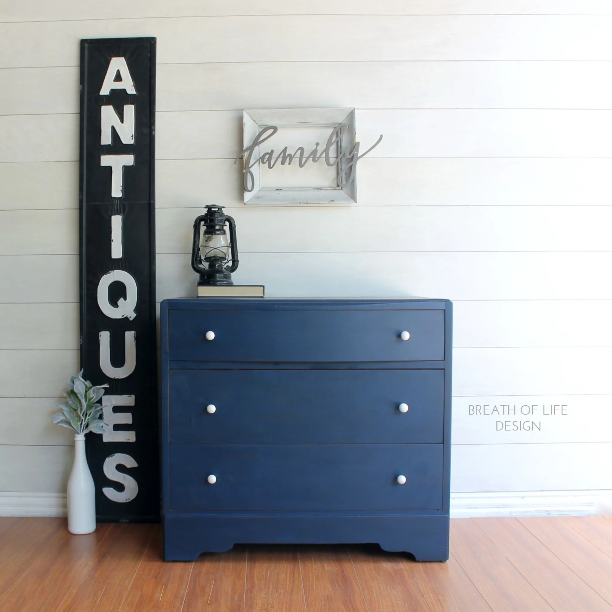Dixie Belle Bunker Hill Blue Chalk Mineral Paint | Furniture Paint - Image 5