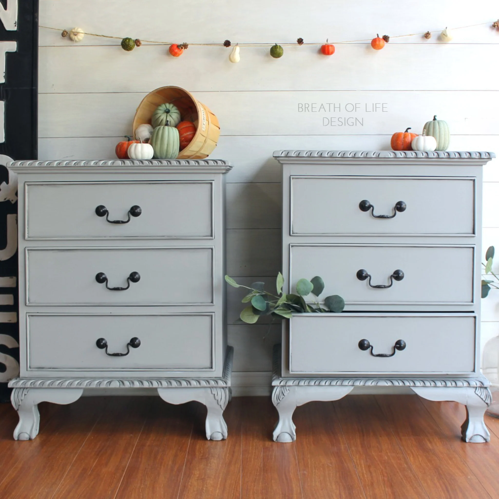 Dixie Belle Driftwood Chalk Mineral Paint | Furniture Paint - Image 3