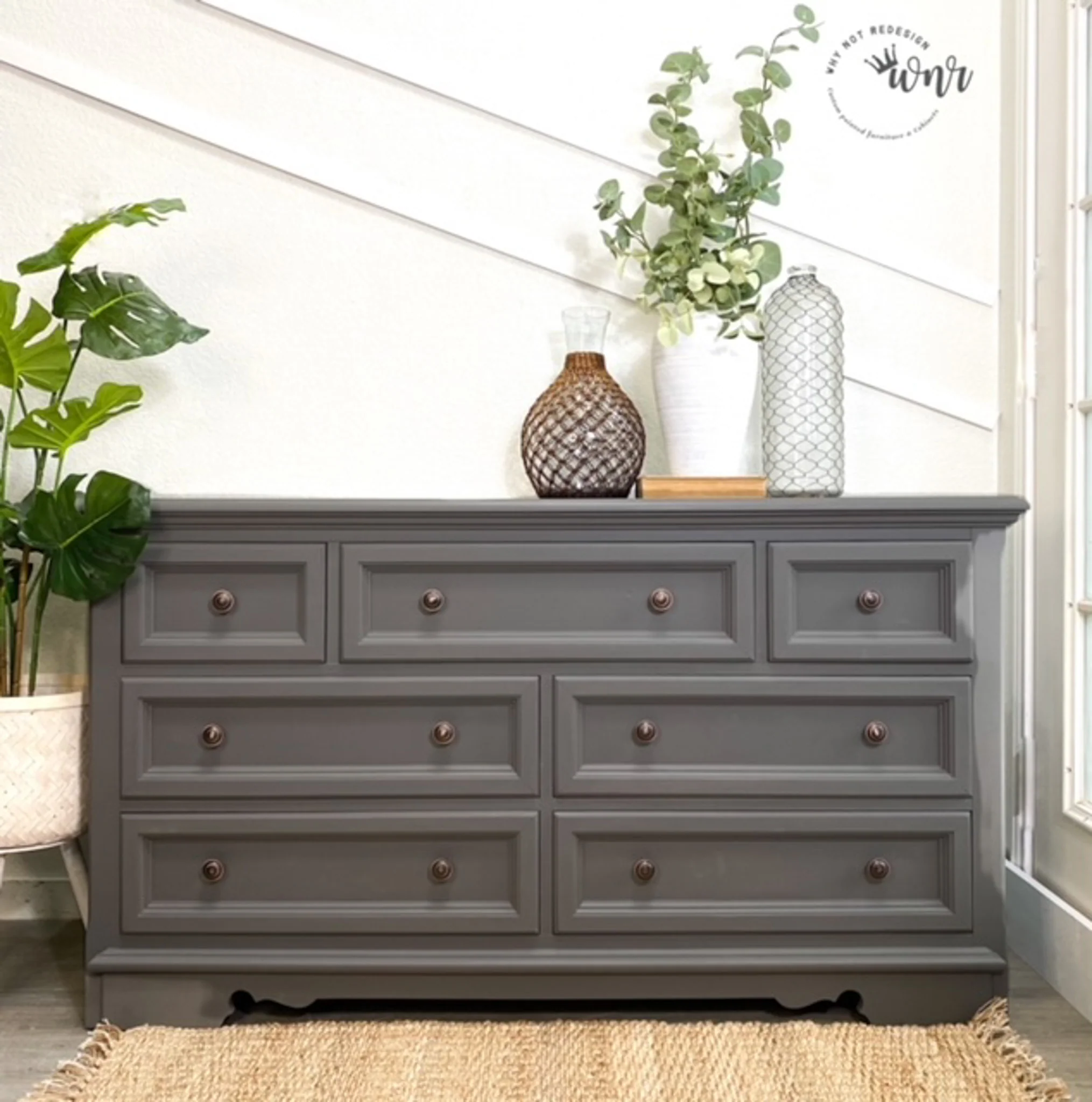 Dixie Belle Hurricane Gray Chalk Mineral Paint | Furniture Paint - Image 4