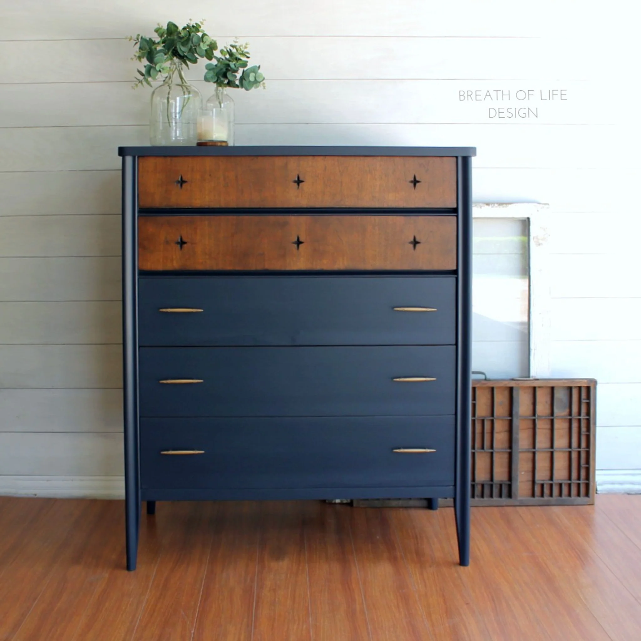 Dixie Belle In the Navy Chalk Mineral Paint | Furniture Paint - Image 3