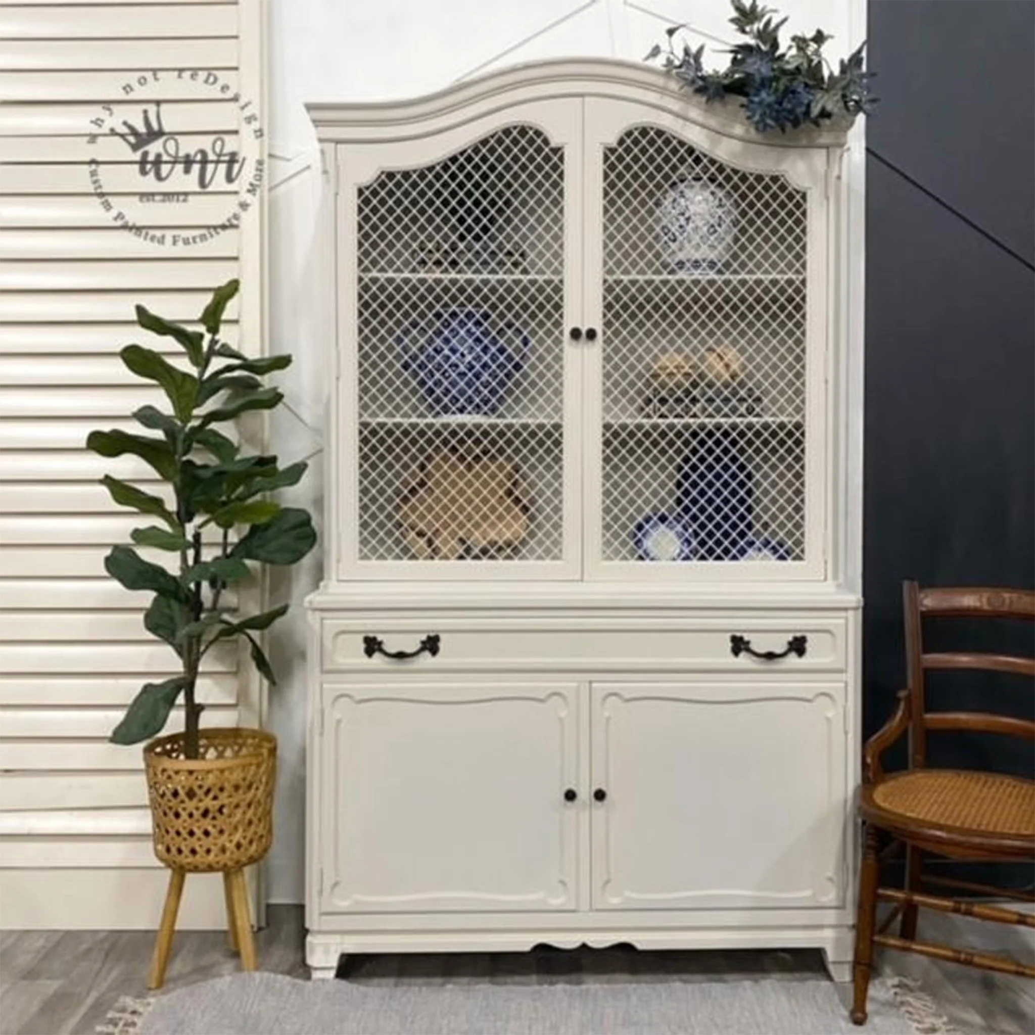 Dixie Belle Endless Shore Silk All-in-One | Furniture Paint - Image 4