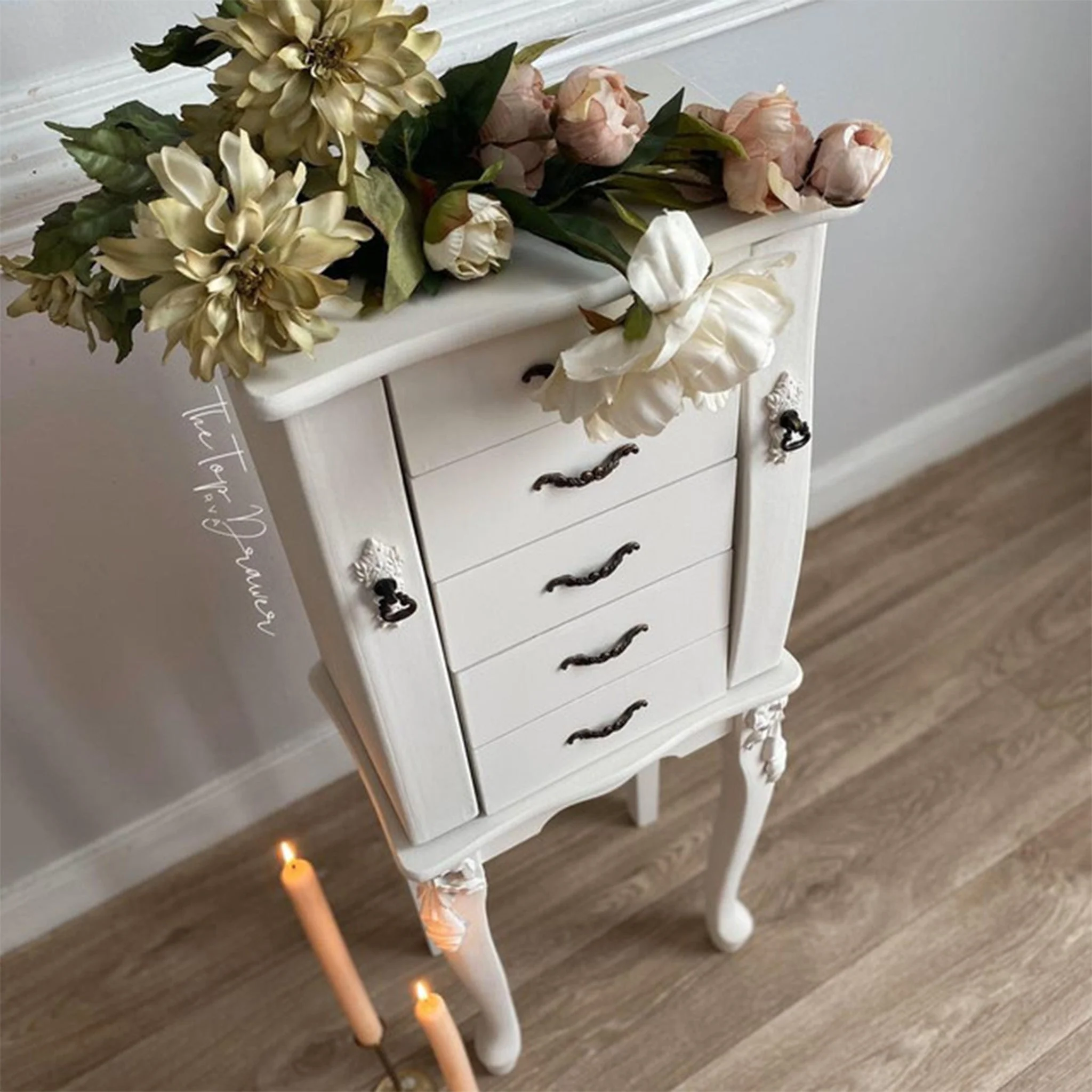 Dixie Belle Magnolia Chalk Mineral Paint | Furniture Paint - Image 2