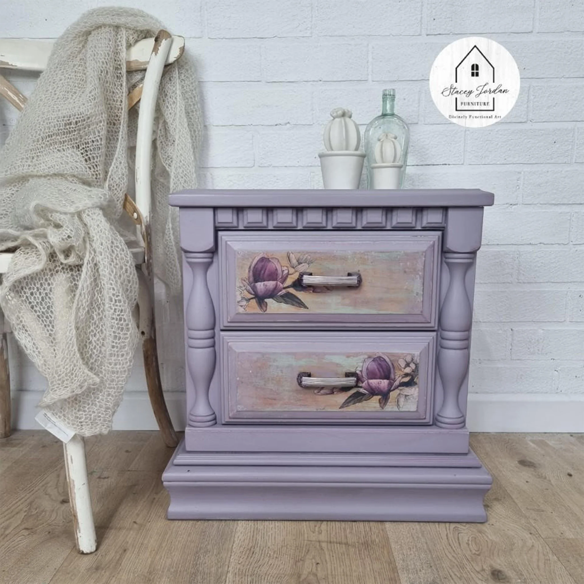 Dixie Belle Morning Sunrise Silk All-in-One | Furniture Paint - Image 3