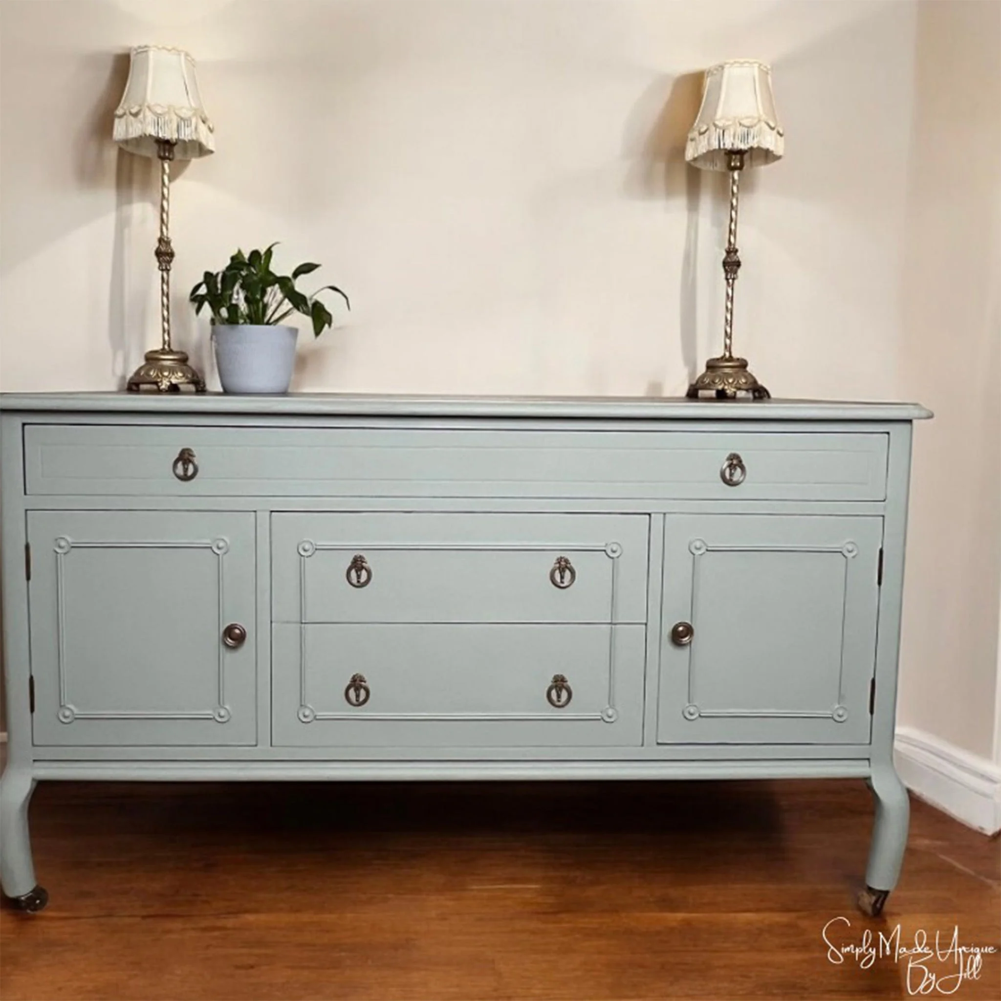 Dixie Belle Oxford Fog Silk All-in-One | Furniture Paint - Image 7
