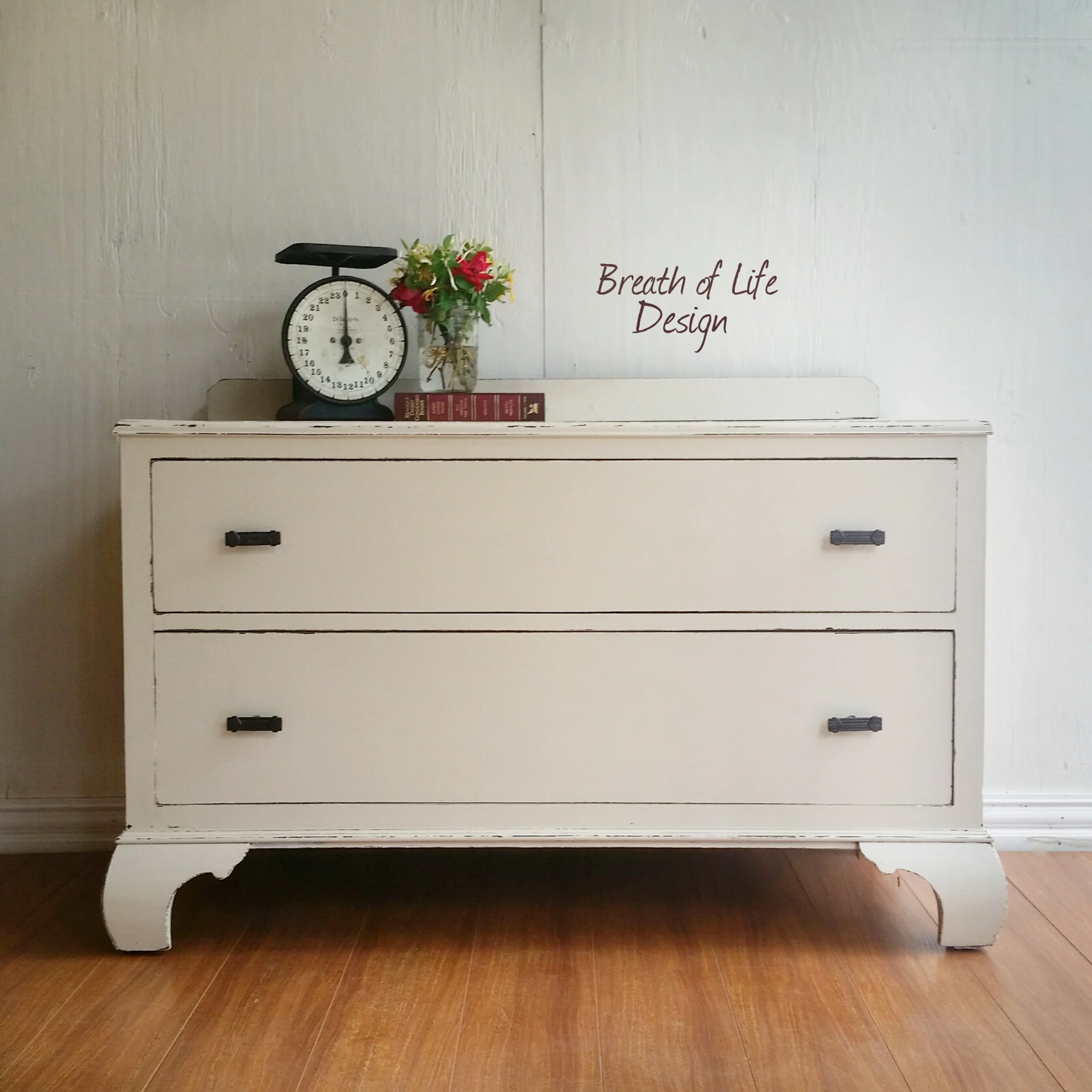 Dixie Belle Drop Cloth Chalk Mineral Paint | Furniture Paint - Image 4