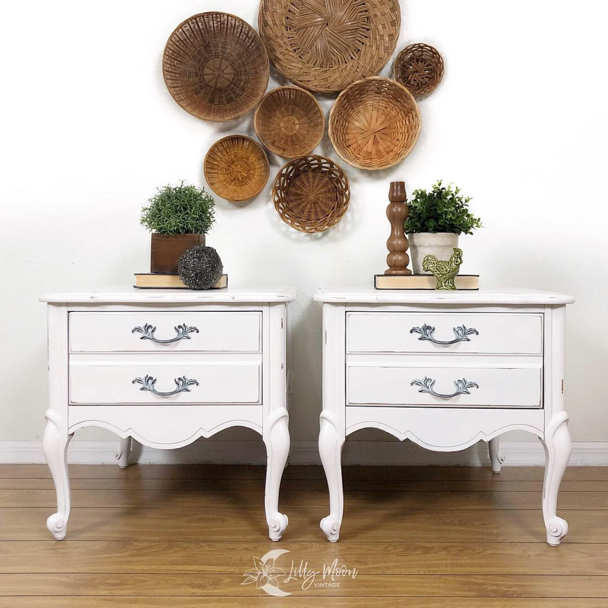 Dixie Belle Fluff Chalk Mineral Paint | Furniture Paint - Image 4