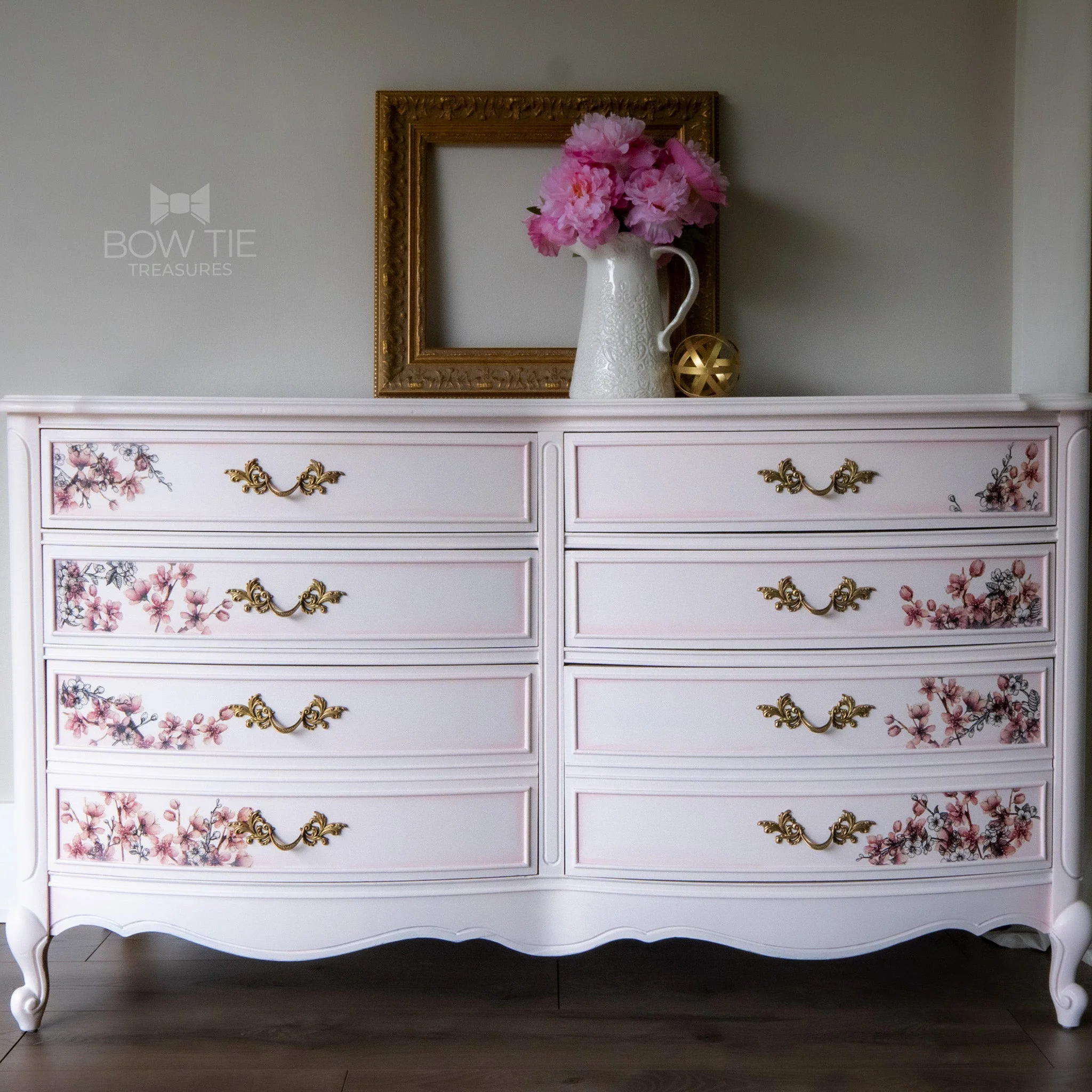 Dixie Belle Soft Pink Chalk Mineral Paint | Furniture Paint - Image 2