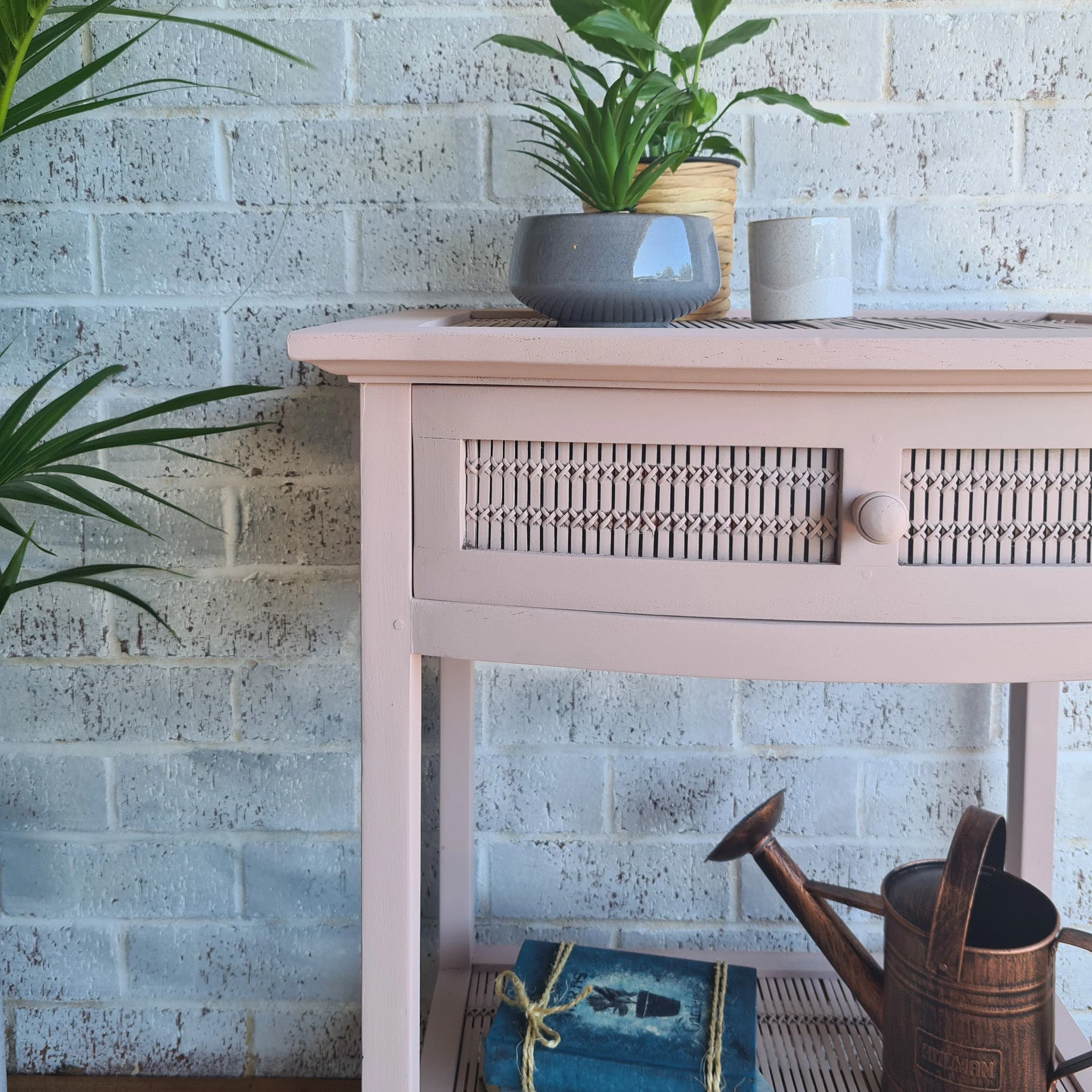 Dixie Belle Soft Pink Chalk Mineral Paint | Furniture Paint - Image 3